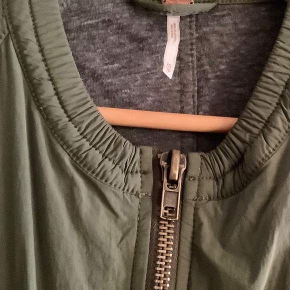 Free People oversized Military Green  Coat size xs - Picture 4 of 7